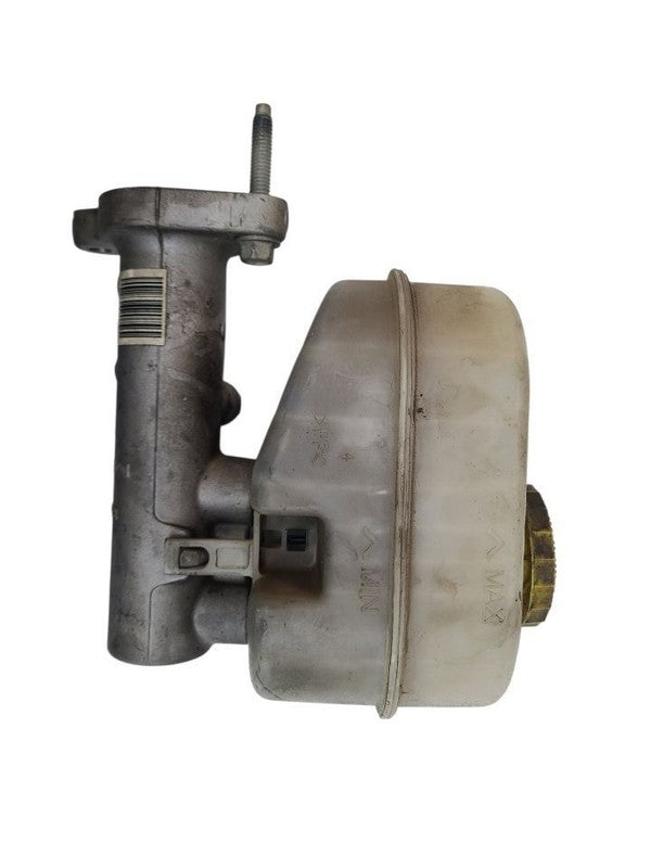 Brake Master Cylinder DRW Fits 19-26 DODGE 3500 PICKUP 677903