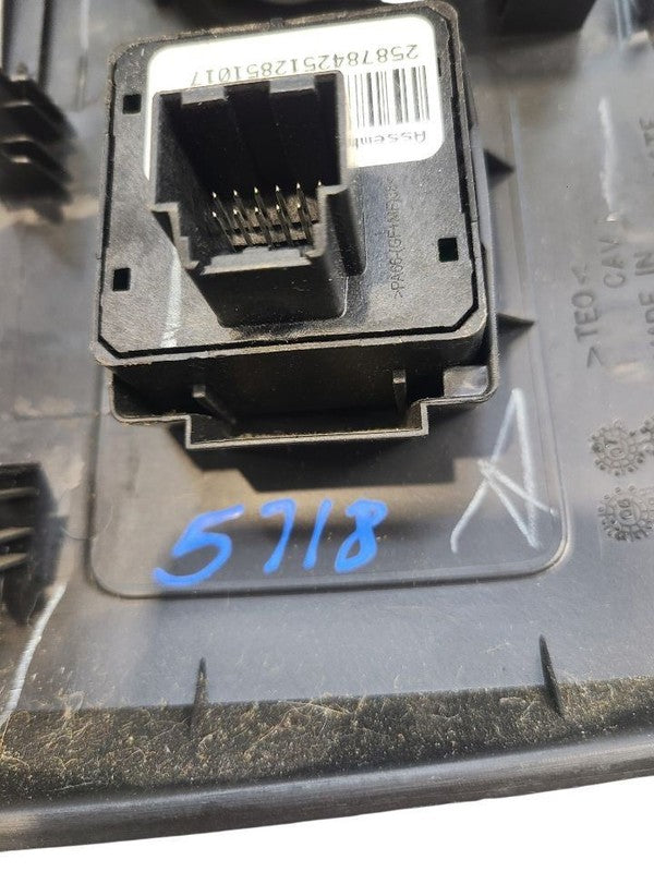 SILVRDO15 2010 Dash Bezel 679208