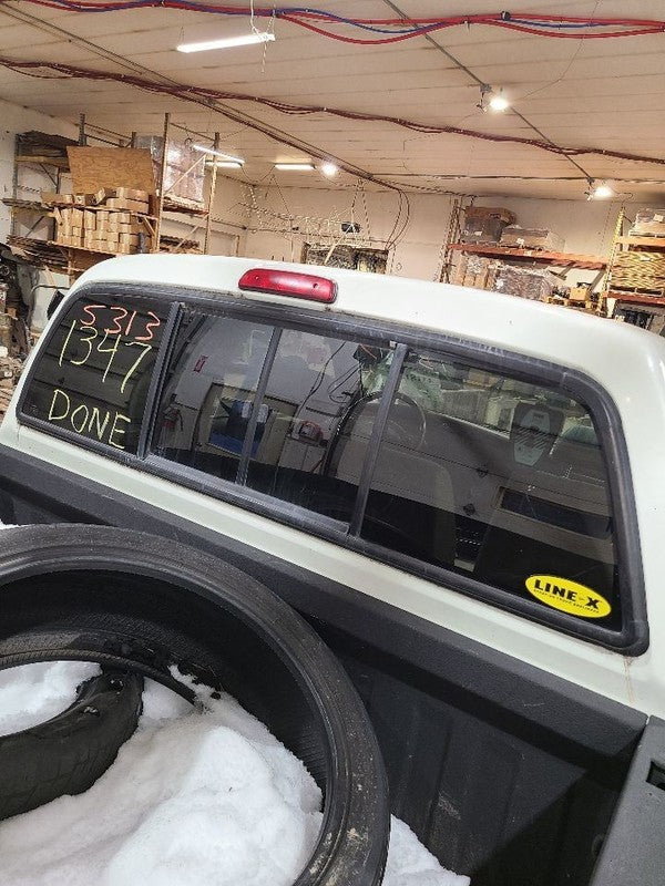 Back Glass Sliding Fits 93-98 T100 652981