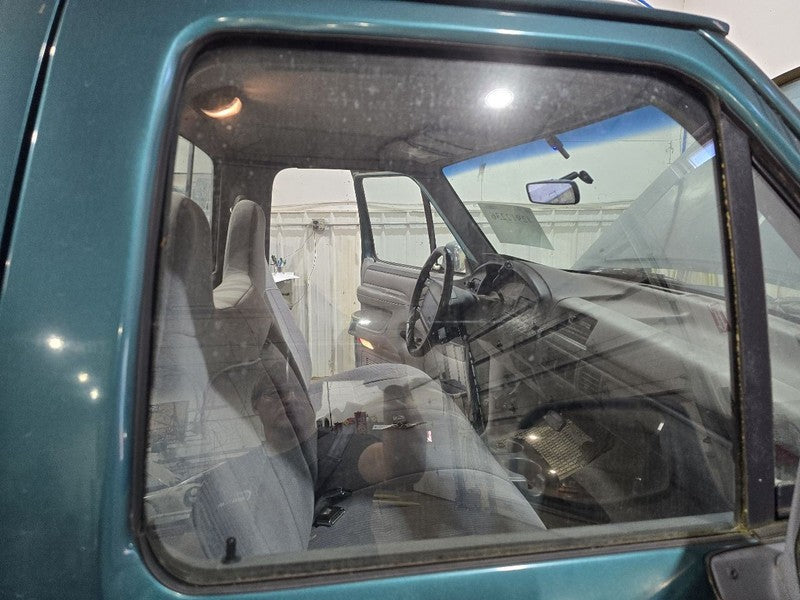 Passenger Front Door Glass From 8501 GVW Fits 94-97 FORD F250 PICKUP 6