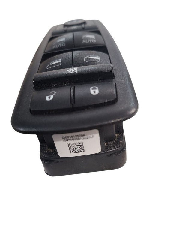 RAM15NEW  2019 Front Door Switch 650018