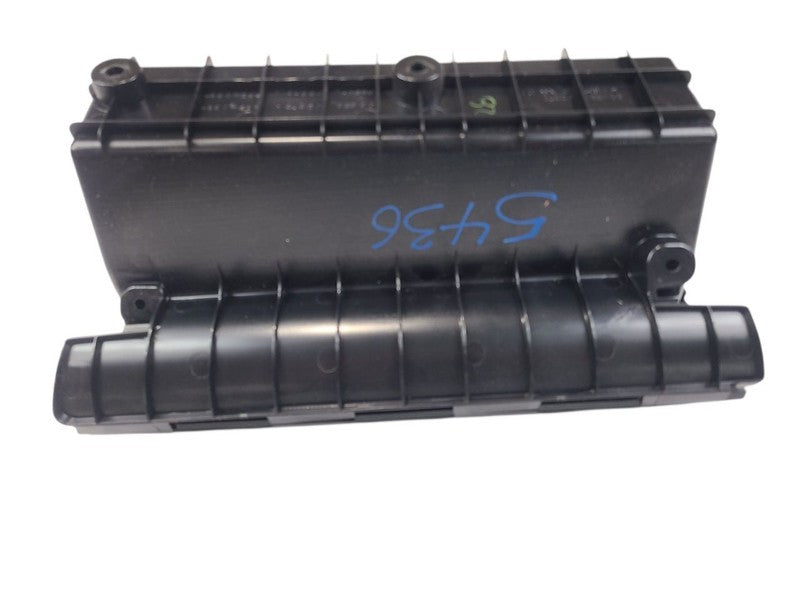 TUNDRA    2012 Glove Box 661375