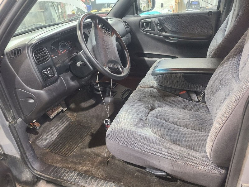DAKOTA    1999 Seat Belt Front 666442