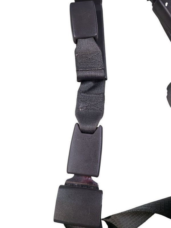 SILVRDO25 2005 Seat Belt Rear 646095