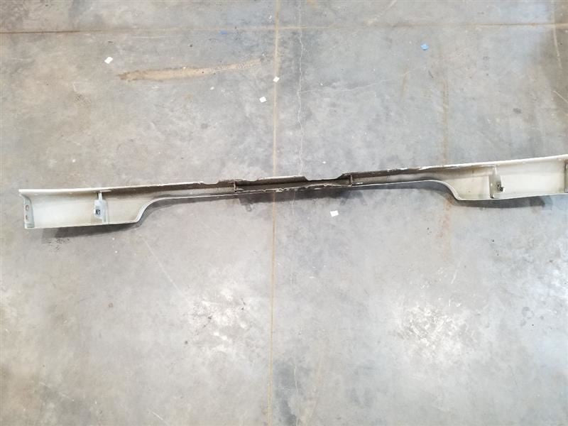 E250      2000 Front Spoiler 438606