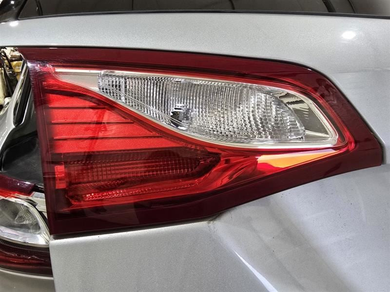 Driver Left Tail Light Without LED Lid Mounted Fits 18-19 EQUINOX 6053