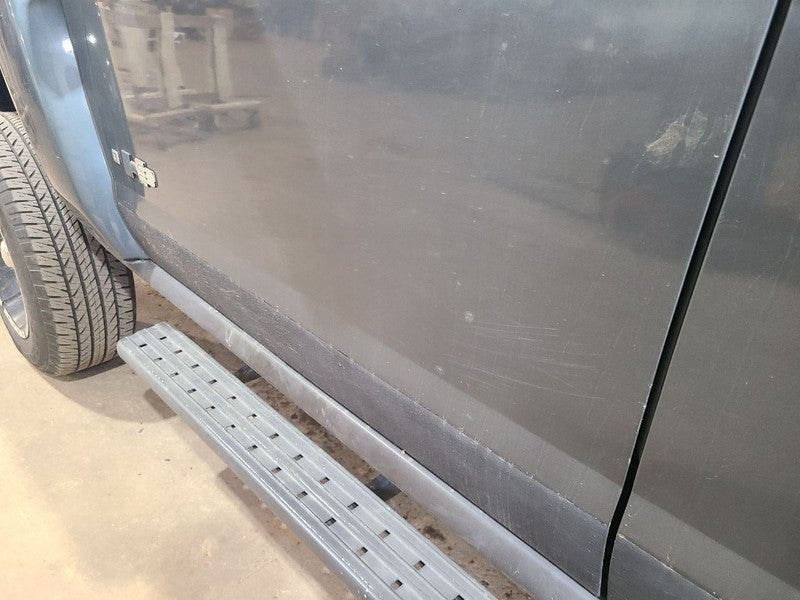 Driver Left Front Door Thru 2/25/07 Fits 06-07 HUMMER H3 679850