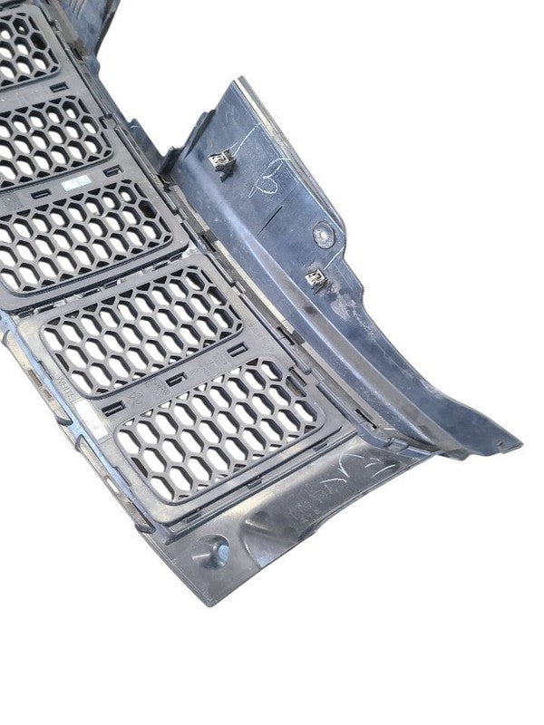 Grille Overland VIN C 7th Digit Upper Fits 14-16 GRAND CHEROKEE 667415