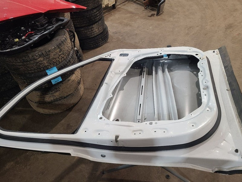 Driver Front Door Laminated Glass Fits 20-22 TELLURIDE 624140