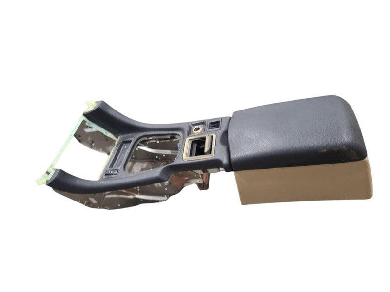 3000GT    1996 Console Front 610920