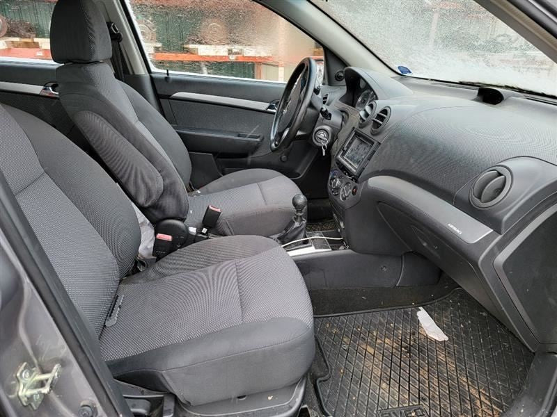 AVEO      2010 Owners Manual 561938