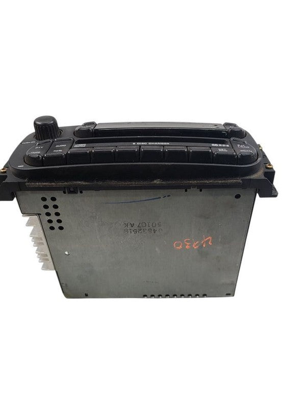 Audio Equipment Radio Am-fm-integral 6 CD Changer Fits 05-06 08-10 VIP
