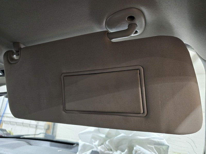 Passenger Sun Visor With Illumination Fits 13-18 DODGE 2500 PICKUP 624