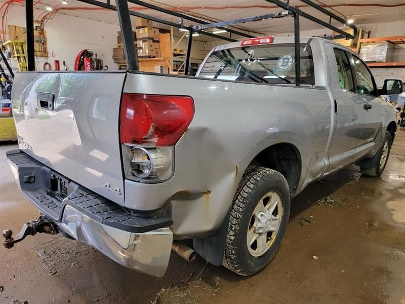 TUNDRA    2008 Owners Manual 552136