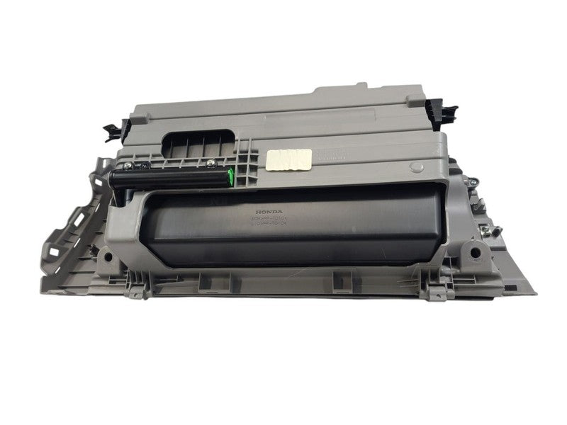 PILOT     2016 Glove Box 608371