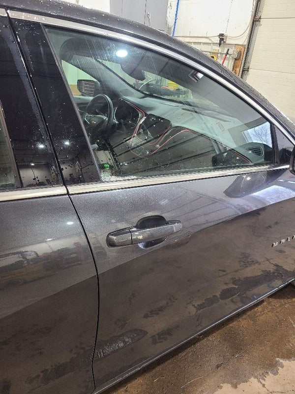 Passenger Front Door VIN Z 4th Digit New Style Fits 16 MALIBU 655032