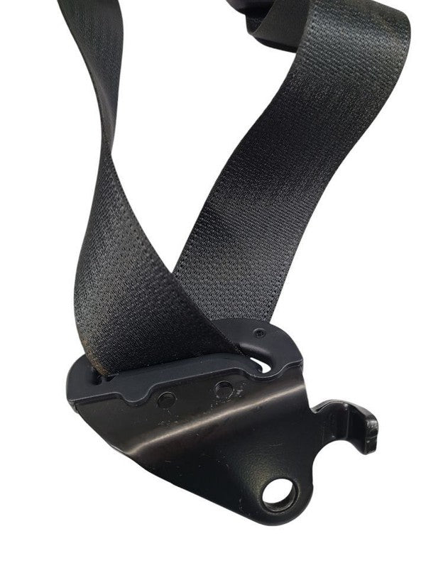 NX200T    2017 Seat Belt Rear 602128