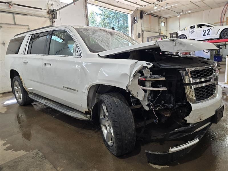 SUBURBN15 2015 Owners Manual 600908