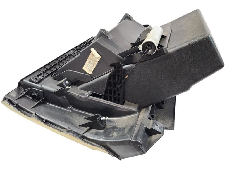 JX35      2013 Glove Box 600476