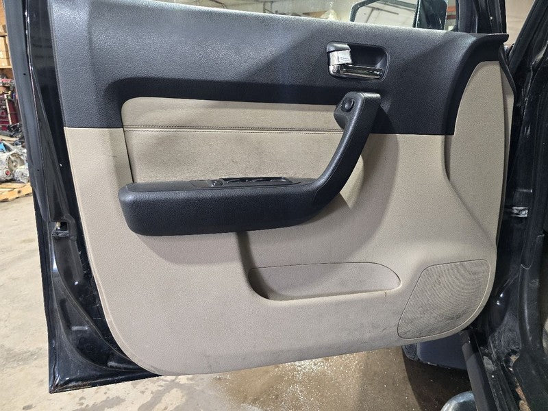 H3        2006 Front Door Trim Panel 645012