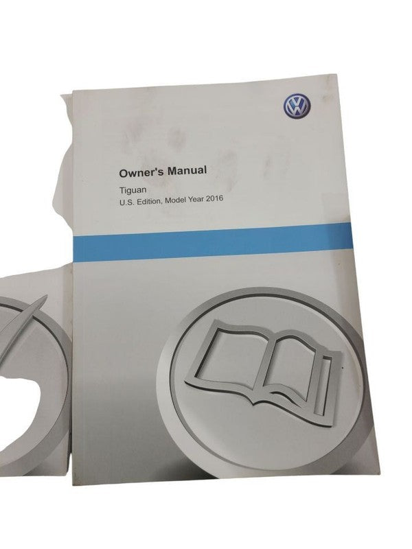 TIGUAN    2016 Owners Manual 611061