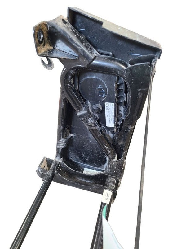 PROMAST15 2019 Front Seat Track 670514