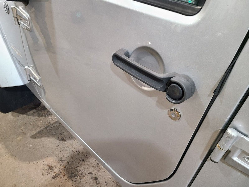 Driver Front Door VIN W 6th Digit Jk Body Full Door Fits 11-18 WRANGLE