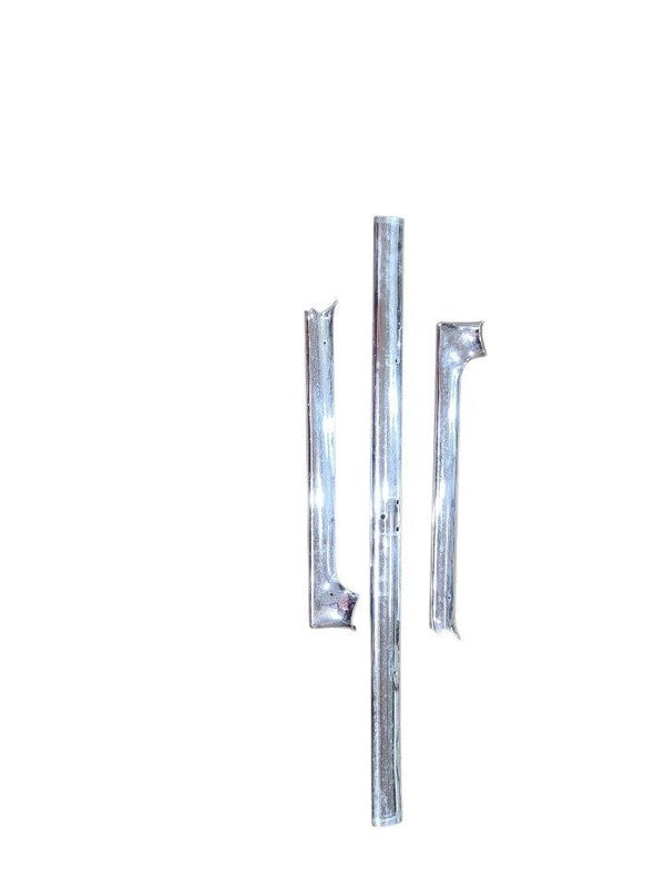 DART      1963 Windshield Frame        671240