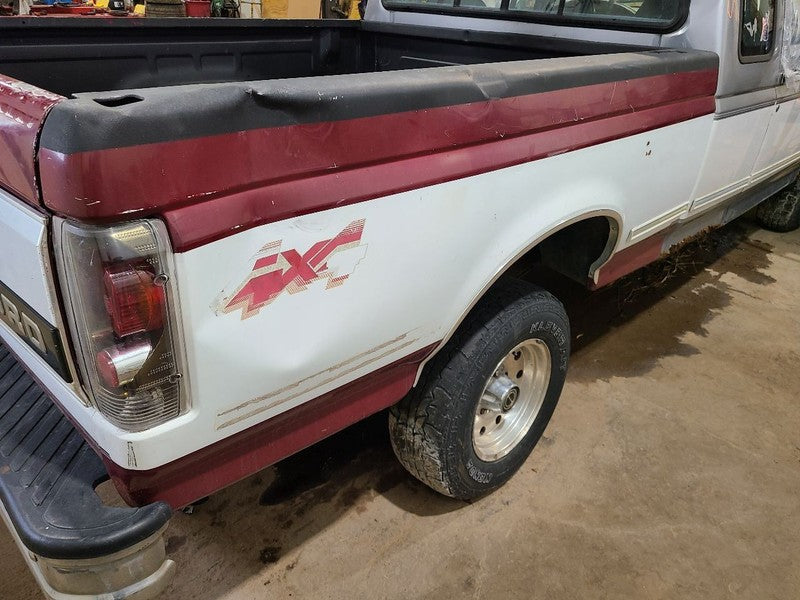 Pickup Box From 8501 GVW 6' 9" Box Fits 92-97 FORD F250 PICKUP 664052