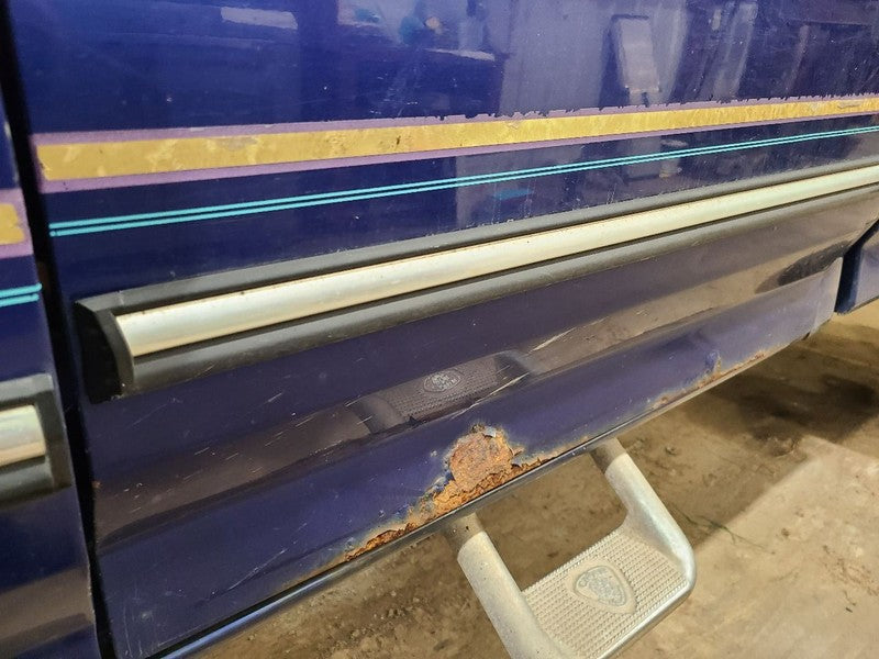 F350      1995 Door Moulding Rear 671882