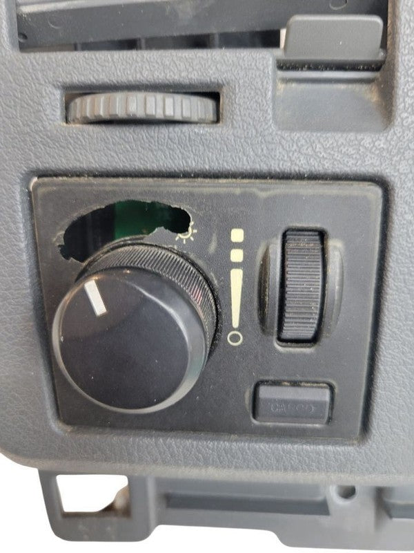 RAM2500   2006 Dash Bezel 672755