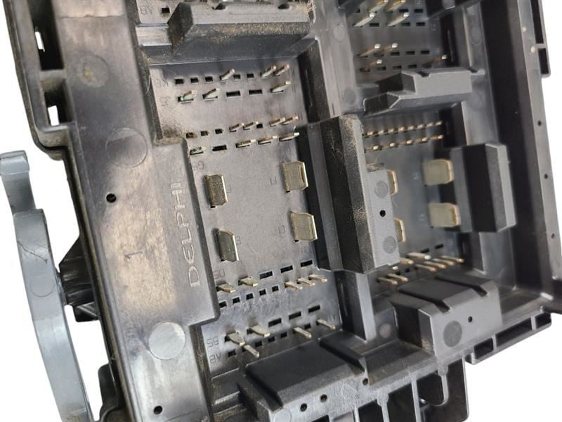 Fuse Box Engine Fits 10-14 ESCALADE 597669