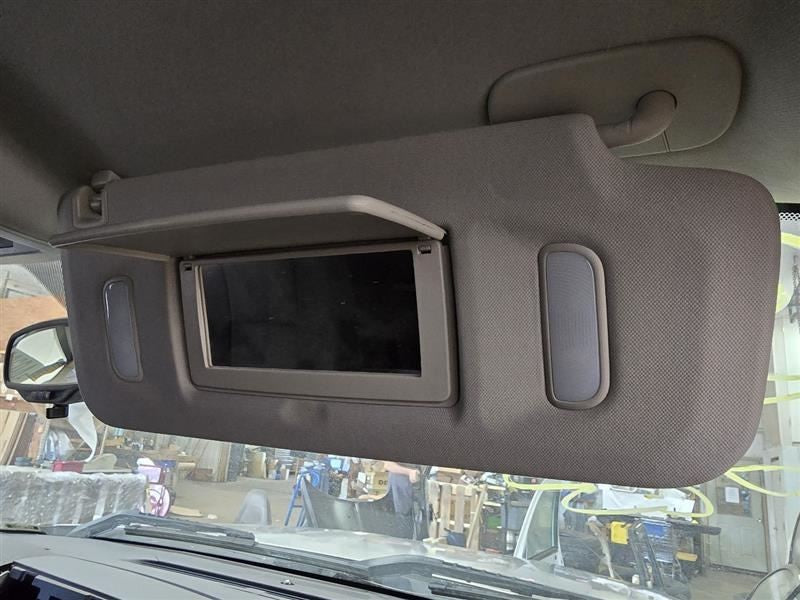 Passenger Right Sun Visor Illuminated Fits 07-14 ESCALADE 596469
