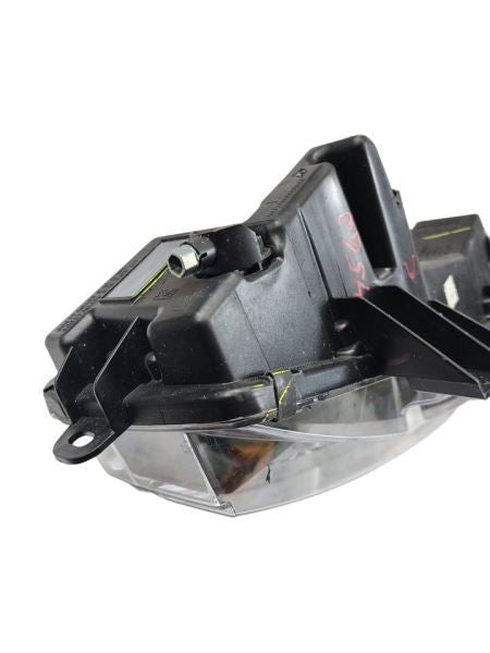 TESLA 3   2023 OEM Driver's Side Fog Corner/Park Light 578191
