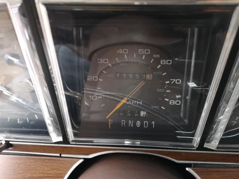 TOWN CAR  1988 Dash Bezel 282260