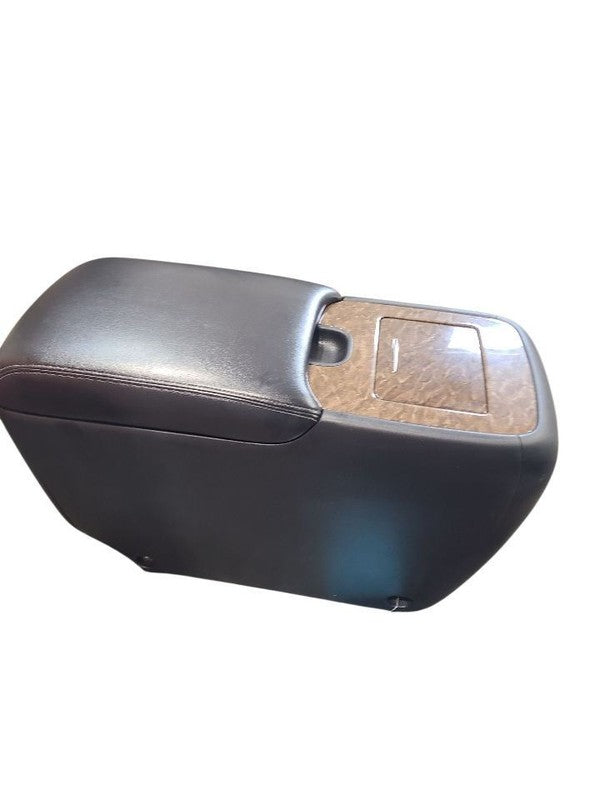 QX80      2017 Console Front 648066