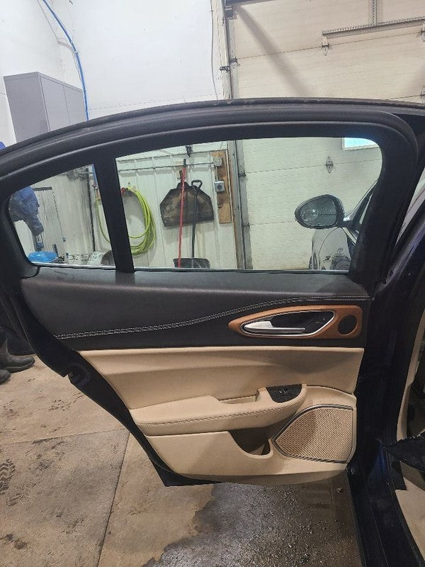 GIULIA    2019 Rear Side Door 656027