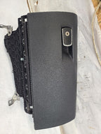 335I      2015 Glove Box 604517