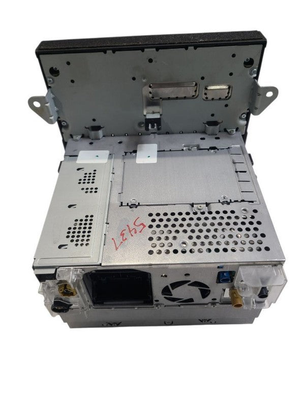 Audio Equipment Radio ID 95B03596302 Fits 15-16 PORSCHE MACAN 661648