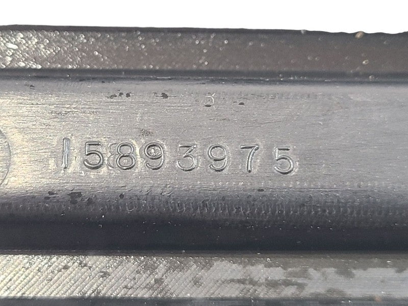 Grille SLE Lower Fits 07-14 YUKON 670102