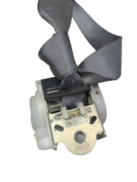REAR RAM2500   2006 Driver's Side Retractor Seat Belt Rear 566601