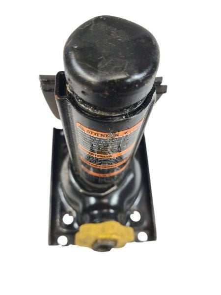 SUBURBN15 2015 Jack 600889