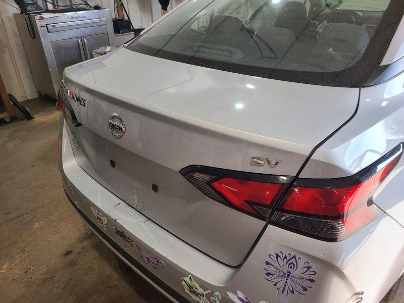 Trunk/Hatch/Tailgate Without Spoiler Fits 20-25 VERSA 679479