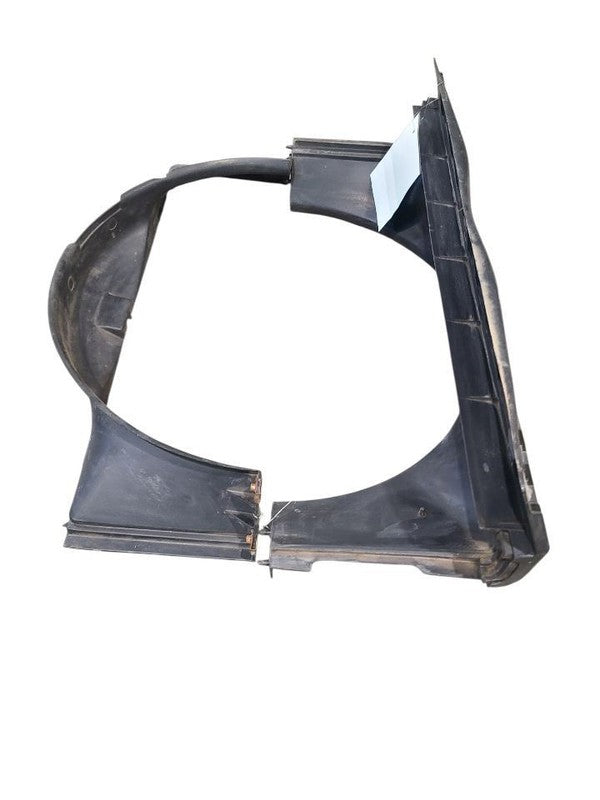 BLAZERS10 1996 Radiator Shroud 664815