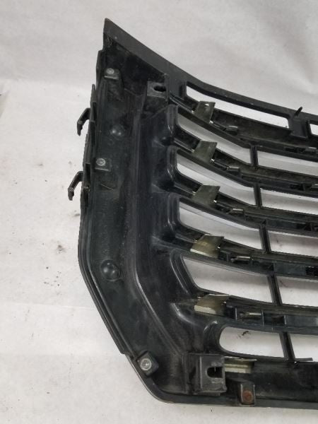 Grille Center XLT 5 Chrome Bars Fits 15-17 FORD F150 PICKUP 536940
