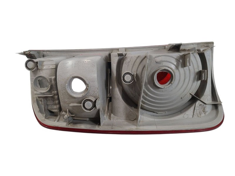 Passenger Right Tail Light With Crew Cab 4 Door Fits 04 TUNDRA 667726