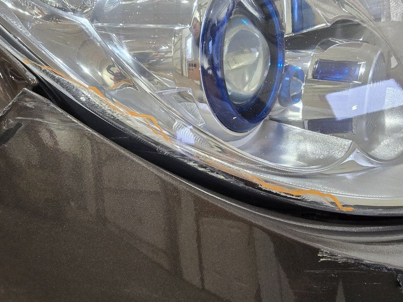 Passenger Headlight Xenon HID Without Opt T97 Fits 08-12 ENCLAVE 61528