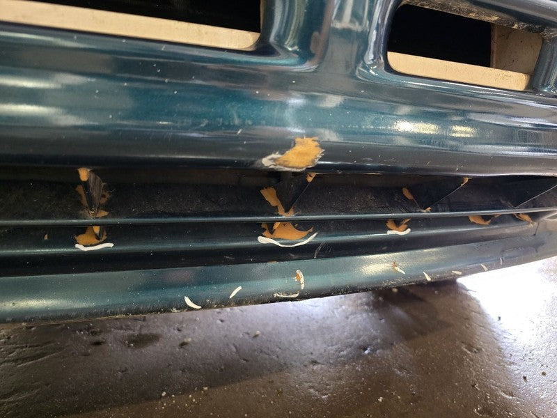Front Bumper Without Fog Lamps Fits 94-95 CARAVAN 642068