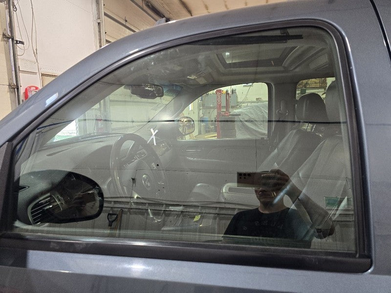 Driver Left Front Door Glass Fits 07-14 SIERRA 2500 PICKUP 638435
