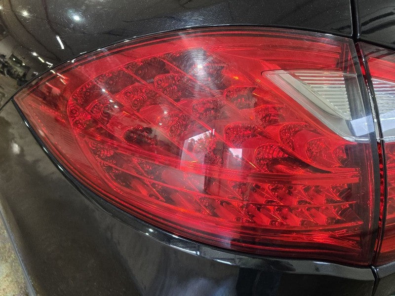 CAYENNE   2012 Tail Light 636201
